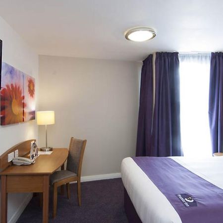 Premier Inn Falkirk East Экстерьер фото