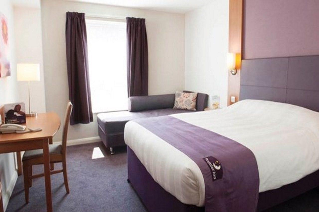 Premier Inn Falkirk East Экстерьер фото